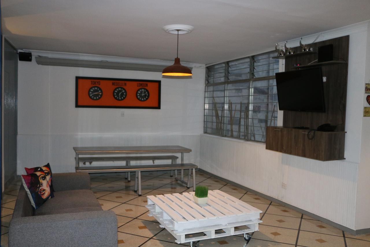 Backpackers Inn מדיין מראה חיצוני תמונה