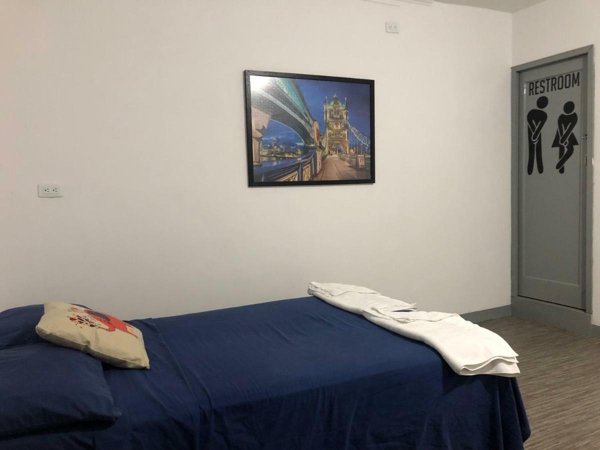 Backpackers Inn מדיין מראה חיצוני תמונה